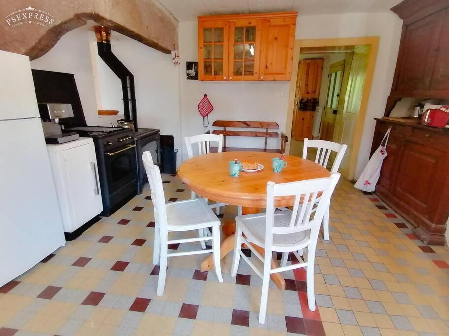 Ferme De Ma Grand-Mere Le Haut-du-Them Екстер'єр фото