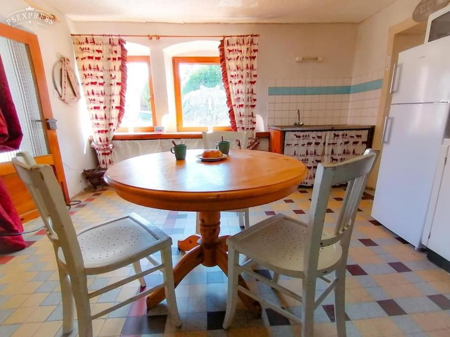 Ferme De Ma Grand-Mere Le Haut-du-Them Екстер'єр фото